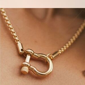 Elegant Gold Chain Necklace
